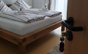 I24Rooms - Gaestezimmer Mit Eigenem Garten